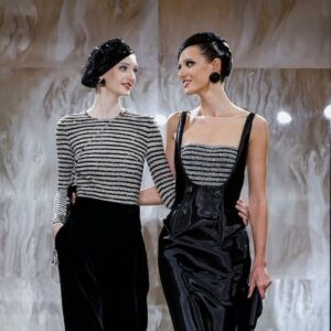 Armani Privé presenta su colección de Alta Costura inspirada en el poder seductor del negro
